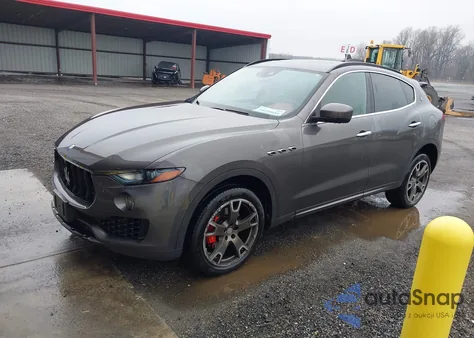 2017 Maserati Levante из США, поврежденный, VIN ZN661XUS7HX262885